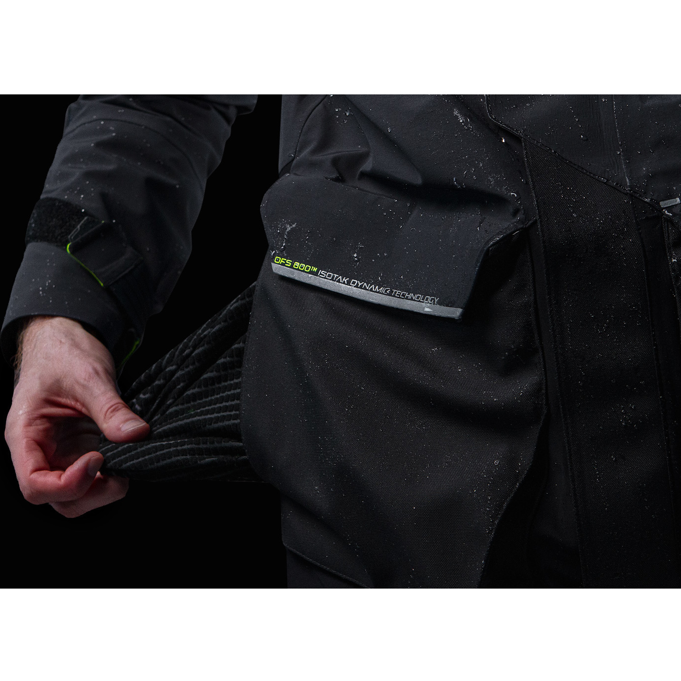 2026 Zhik Unisex OFS800 Offshore Zeiljas JKT-0860-U-BLK ------------------------------------------------------------------------------- Black