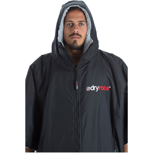 2023 Dryrobe Advance Korte Mouw Verandering Robe DR100 - Black / Grijs