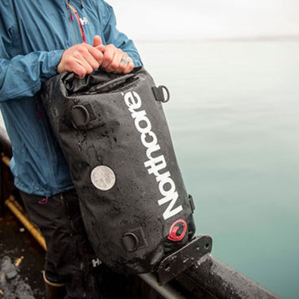 2026 Northcore 40ltr Dry Bag / Back Pack Zwart Noco67b