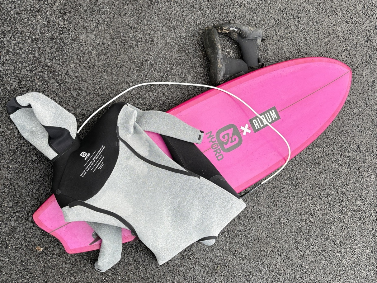 Overzicht van de paneeldiktes van de Nyord Solu Hooded wetsuit